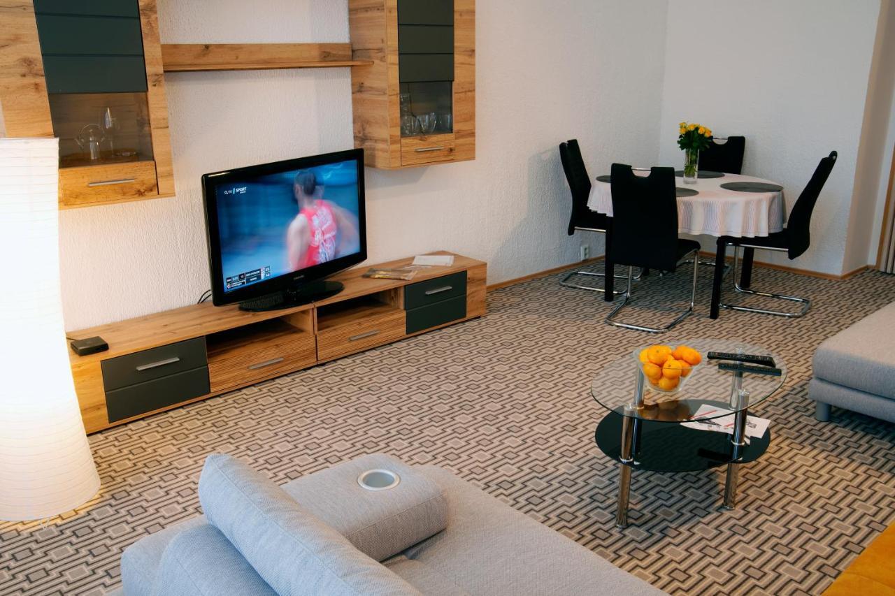 קרלובי וארי City Centre Apartment Demio מראה חיצוני תמונה