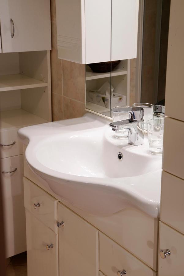קרלובי וארי City Centre Apartment Demio מראה חיצוני תמונה